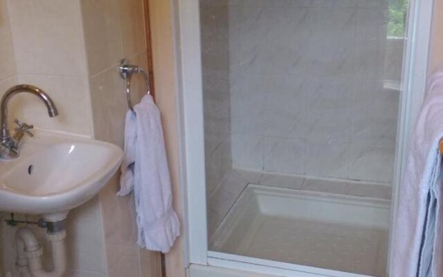 Brynhonddu Country House B&B