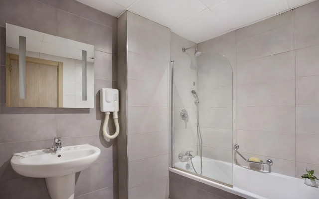 Plaza Regency Hotels