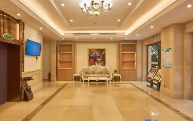 Vienna 3 Best Hotel (Liuzhou Baiyun)
