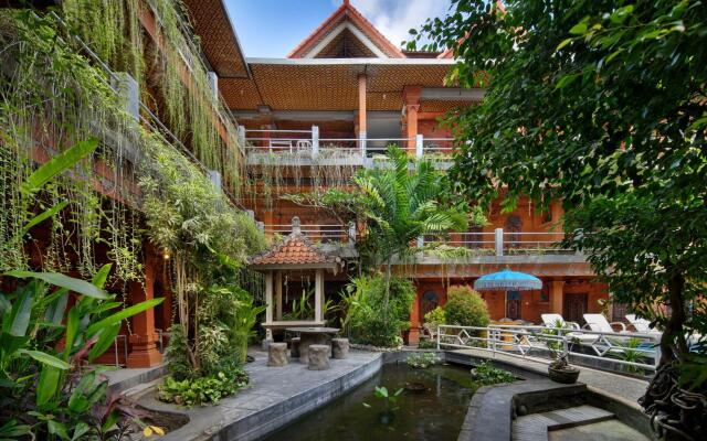 Hotel Lumbung Sari Legian