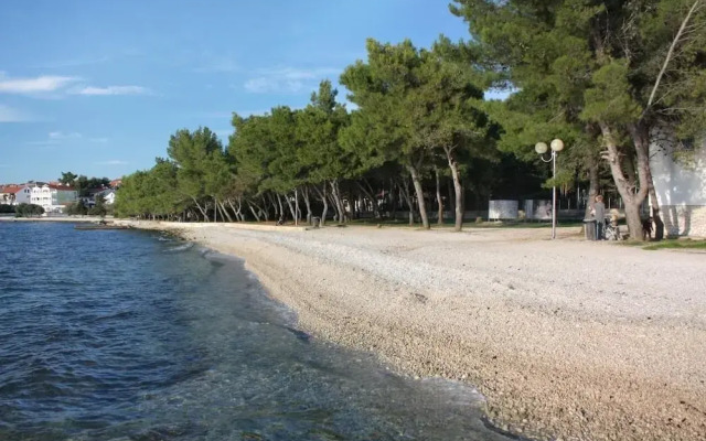 Eddie - Great Location & Comfor - A4