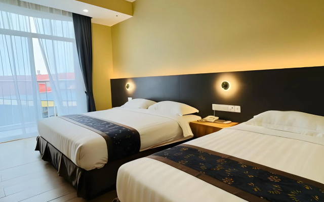 Wing Tat Grand Hotel – Guest Rooms – Semporna