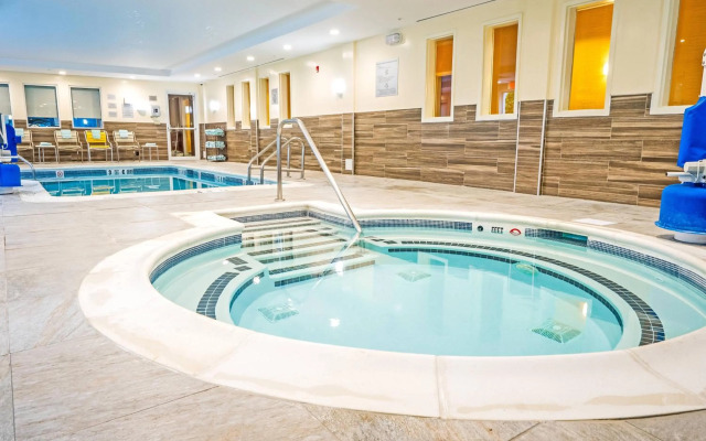 Fairfield Inn by Marriott Medford Long Island