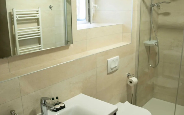 The Poolside Stone House in Bale