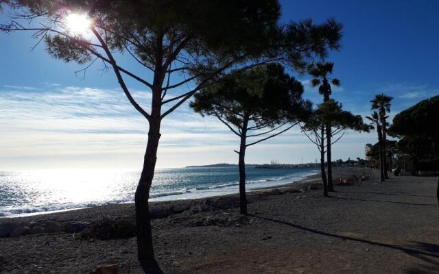 F2 Immeuble les pieds dans l'eau