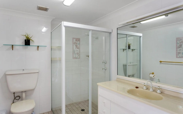 Albacore Unit 8,12 Ondine Close