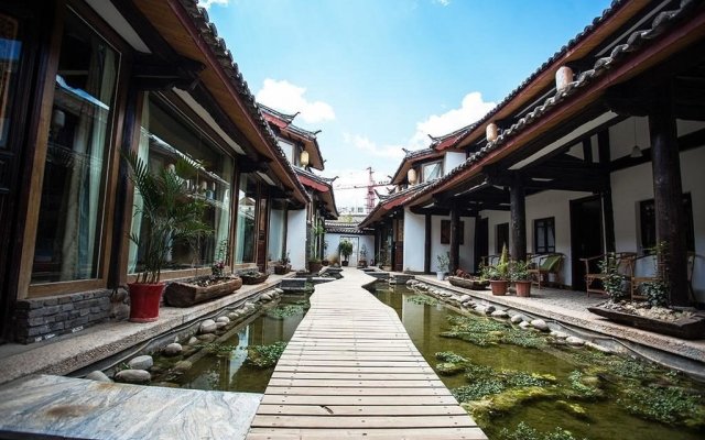 Lijiang Meng En Artistic Hostel