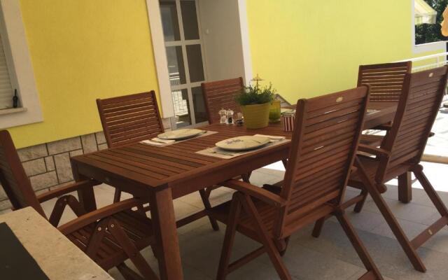 Apartments & Rooms Marina