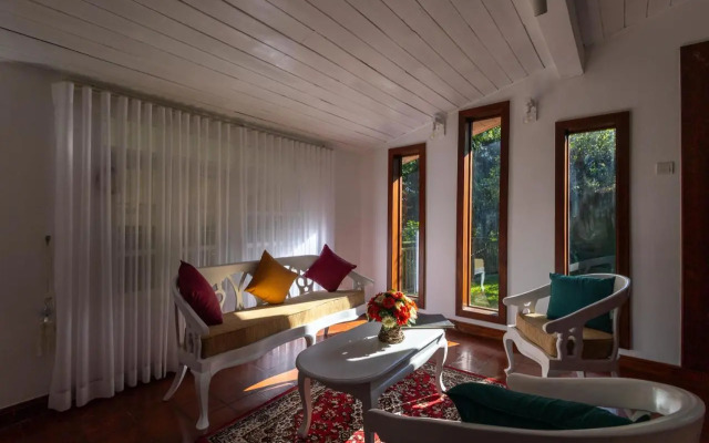 Monarch Villa Hanthana Kandy