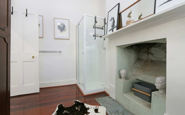 Central 3 Bedroom Heritage House in Fremantle – Guest Rooms – Perth