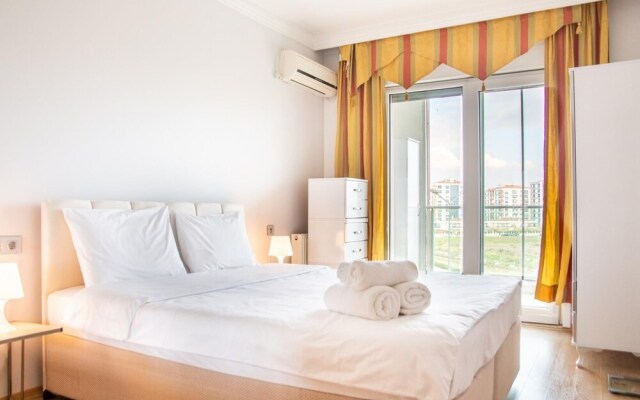 Pleasant Flat Close to Various Malls in Cigli