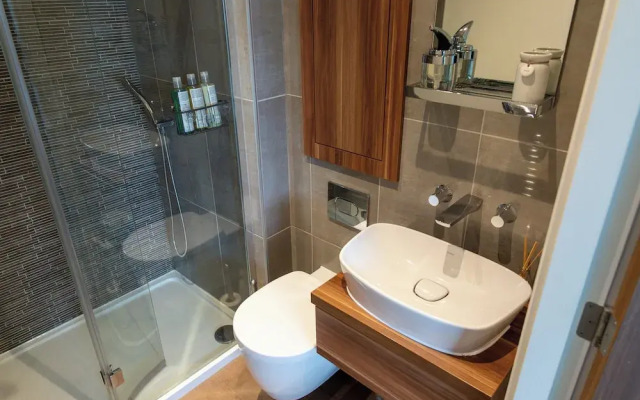 3br-sleeps6-parking-garden-citycentre