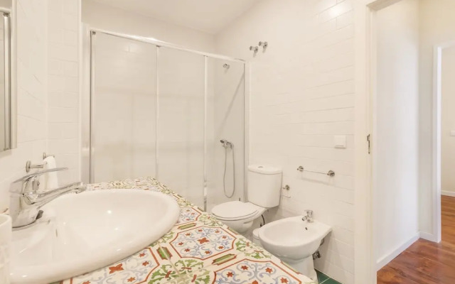 Nada05 · Faisama 5 Balcony View + Next to Ribeira!