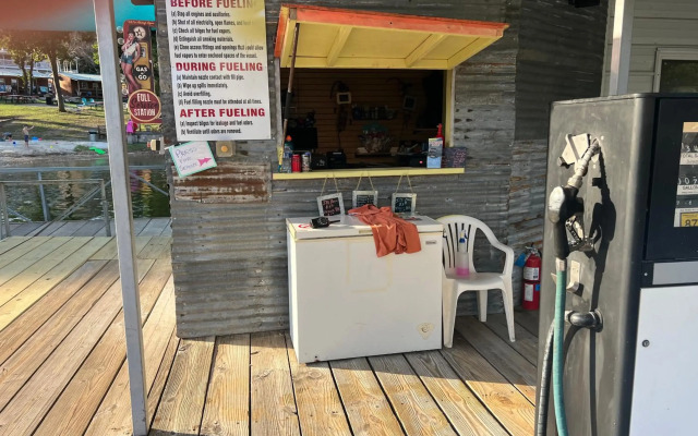Buddy's Harbor