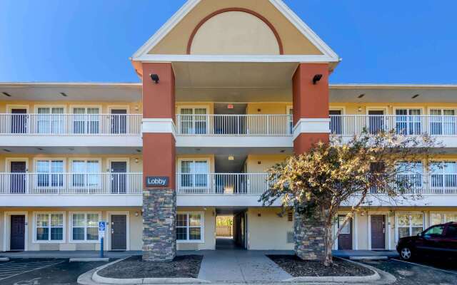 Extended Stay America Select Suites Roanoke Airport