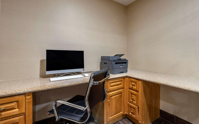 Comfort Inn & Suites Napoleon