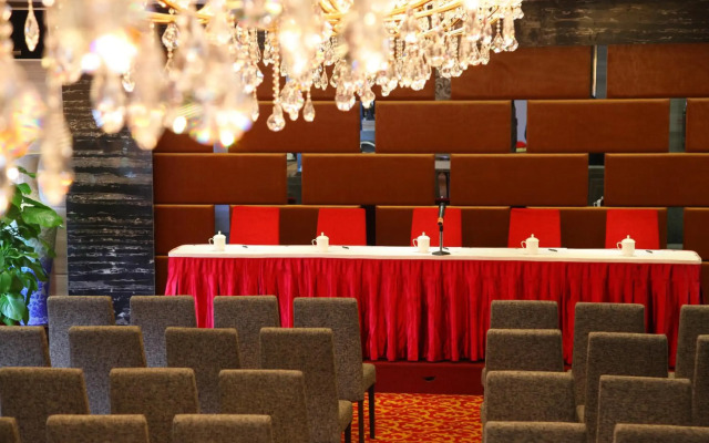 Hotel Beverly Plaza