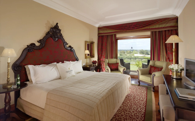 Convento do Espinheiro, Historic Hotel & Spa