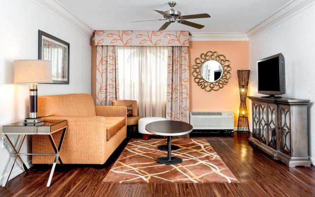 Holiday Inn Fort Lauderdale Airport by IHG