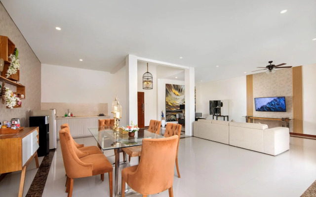 The Luxury Collection, Monaco Blu