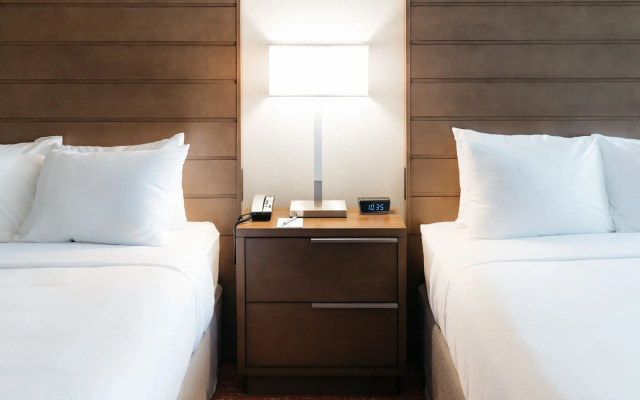 Revel Hotel Des Moines Urbandale, Tapestry Collection by Hilton
