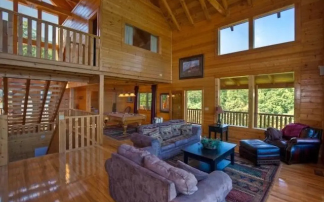 Coppertop 4 Bedrooms 5 Bathrooms Cabin