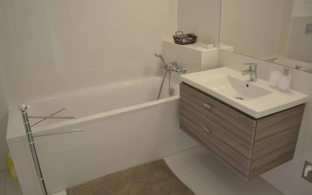 Panorama Apartment with Free Parking