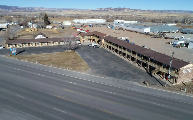 Split Mountain Motel