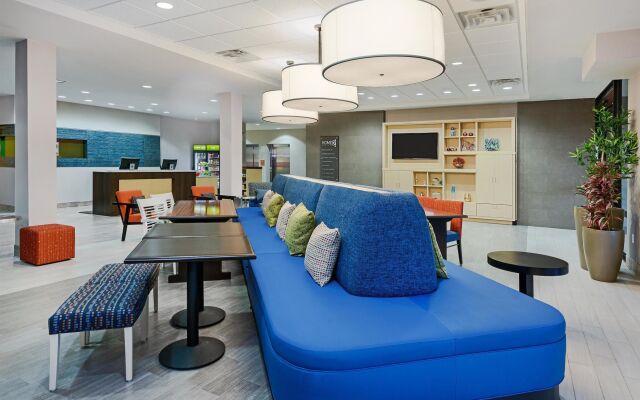 Home2 Suites by Hilton Austin Airport