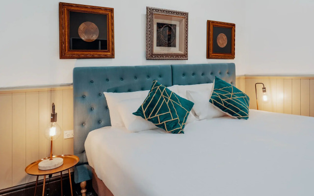 Cremorne Point Manor