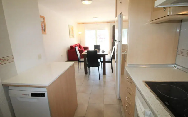 Modern Family Apartment Near Beach
