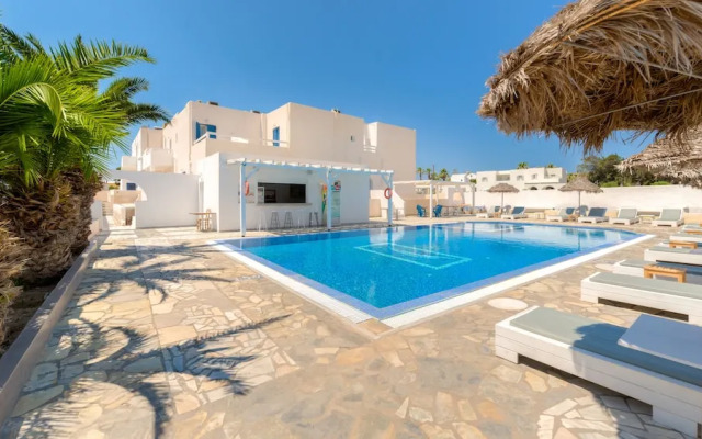 Andreas Studio Perissa in Santorini