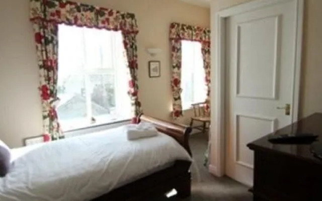 Three Acres Inn & Restaurant