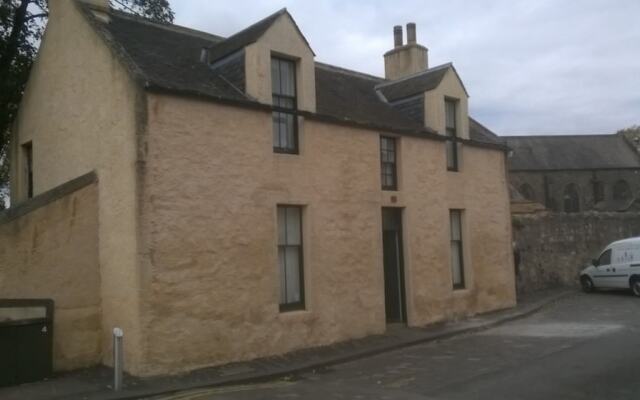 Traditional 2 Bedroom Church Gatehouse