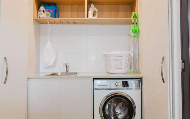 Spuren 4 of 2 Echidna Place East Jindabyne