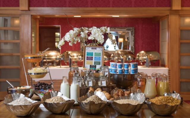 Raheen Woods Hotel