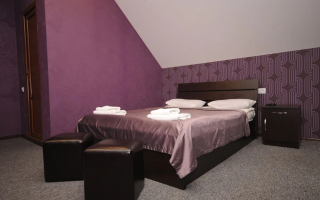 Hotel 7 Rooms