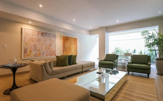 w Sensational 1BR With Private Pool in Barranco