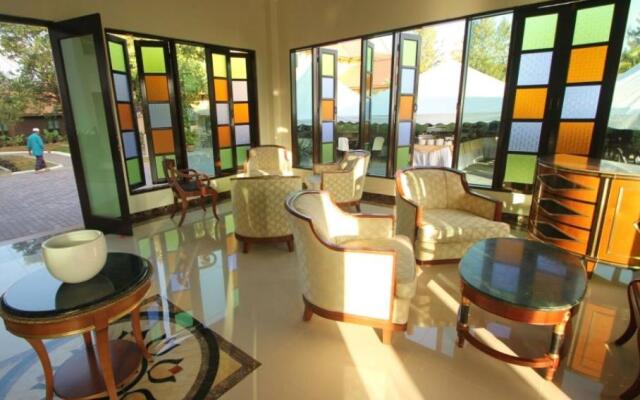 The Manor Beach Resort