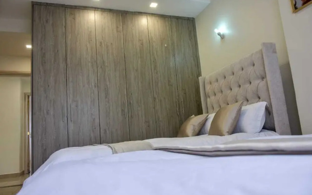 Lux Suites Tabere Heights Apartments
