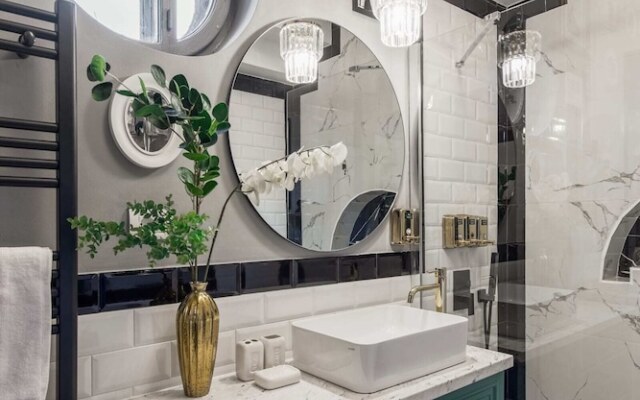 Holt - The Great Gatsby