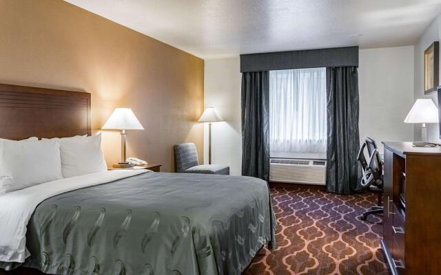 Quality Inn & Suites Vancouver North