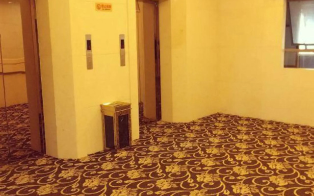 Thai Lady Hotel (Shenzhen Ailian Branch)