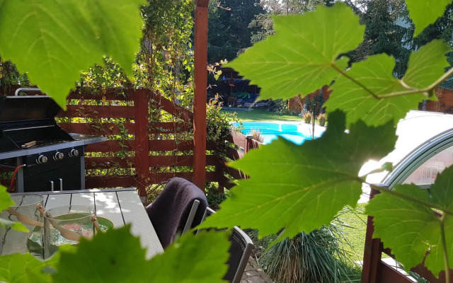 Pool & Lake Holiday Home