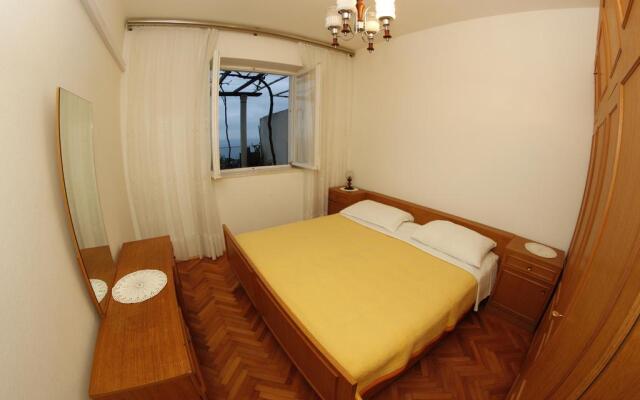 Apartment Tomy