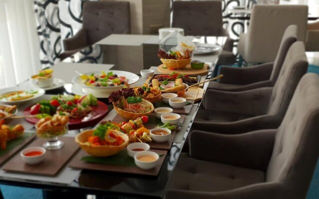 Orange Suites Hotel