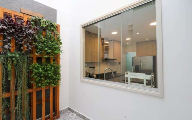 w Stunning House in the Heart of Barranco