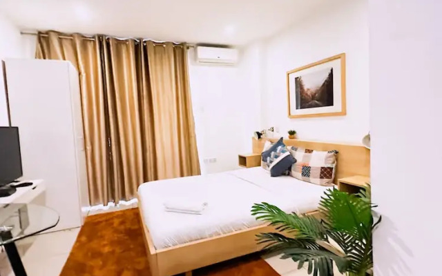 The Gallery Apartment