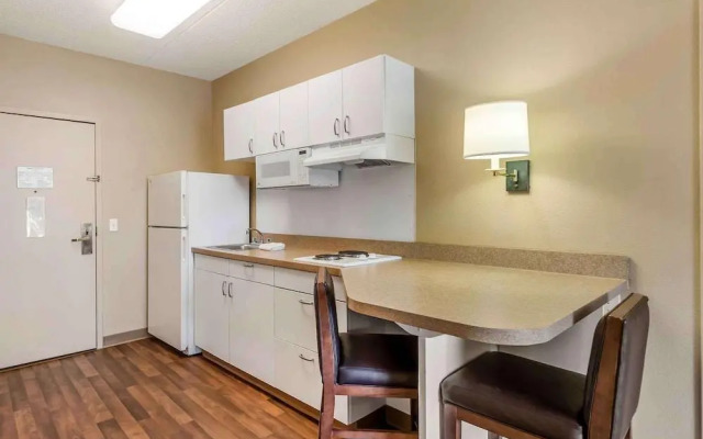 Extended Stay America Select Suites Chicago Vernon Hills Lin
