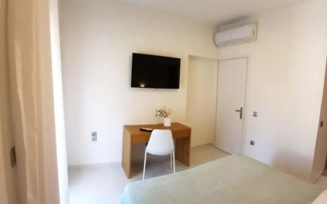 White Dome Apartment I